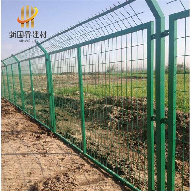 边框式防攀焊接片网与框架隔离栅 公路防护绿色隔离围网的核心优势解析