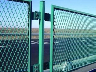 护栏网隔离栅 南宁宝誉网业打造安全与美观并重的好处围墙方案——广西栅栏生产批发的信赖之选（0771-6767731）