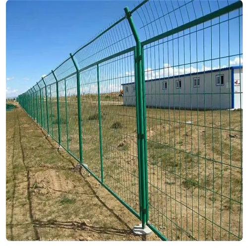 扁铁框架护栏网光伏电厂隔离栅铁路养殖围栏公路河道隔离围网