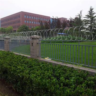 铁路围墙滚笼网 刀片刺丝滚笼 防爬网围栏